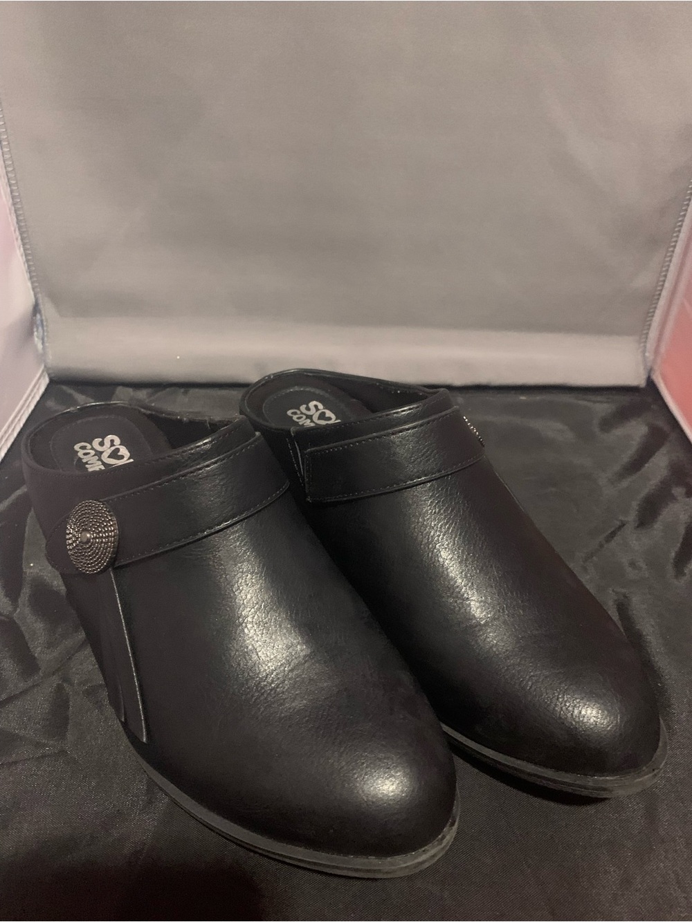 Women’s Sierra II by Soft Comfort Faux Leather Slip-On Mules
